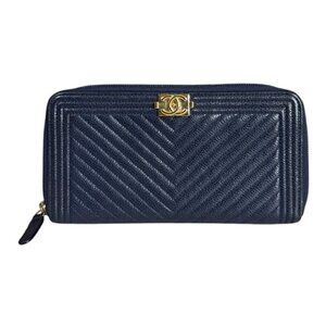 Best 25+ Deals for Chanel Boy Bag Sizes | Poshmark